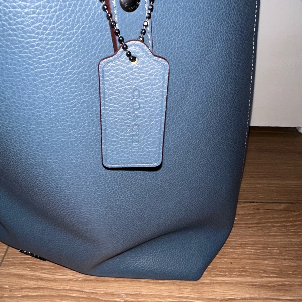 COACH blue leather Market tote Bag EUC - Picture 6 of 6